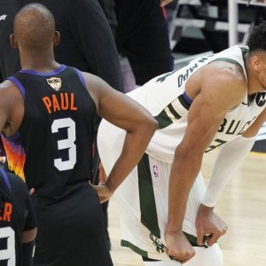  杜兰特关键球定乾坤，太阳险胜雄鹿队