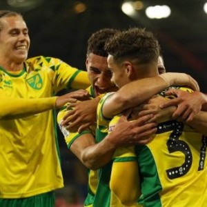  凯茨曼诺维奇硬地突破，索菲亚站首夺巡回赛冠军