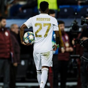  巴西新星维尼修斯闪耀欧冠赛场斩获最佳球员