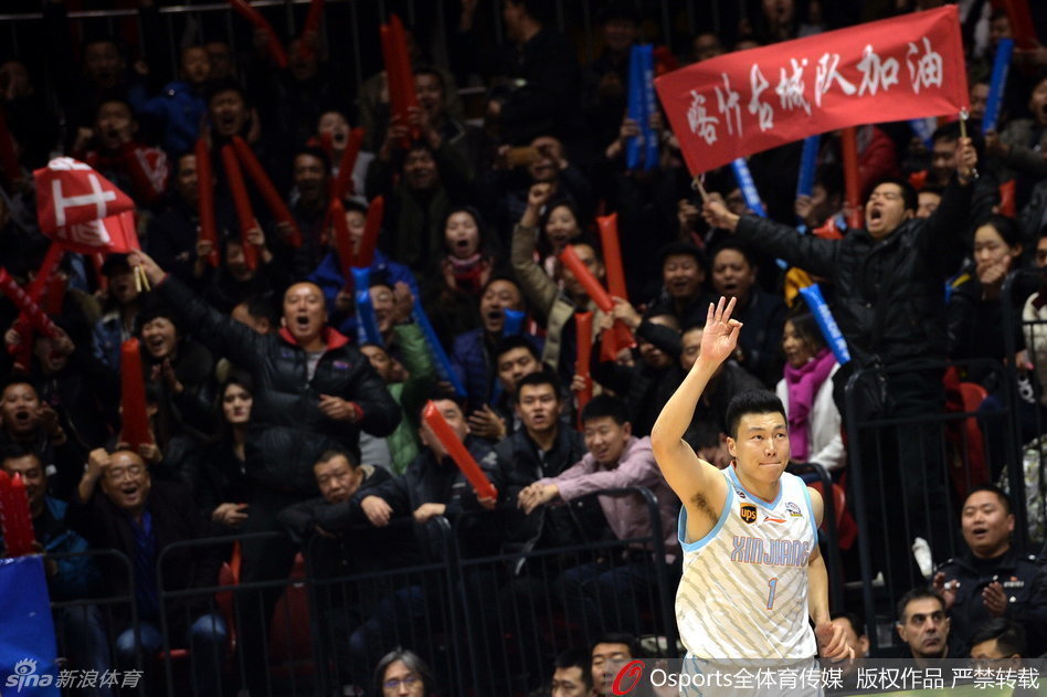  新疆飞虎主场大胜山东巩固联赛前四