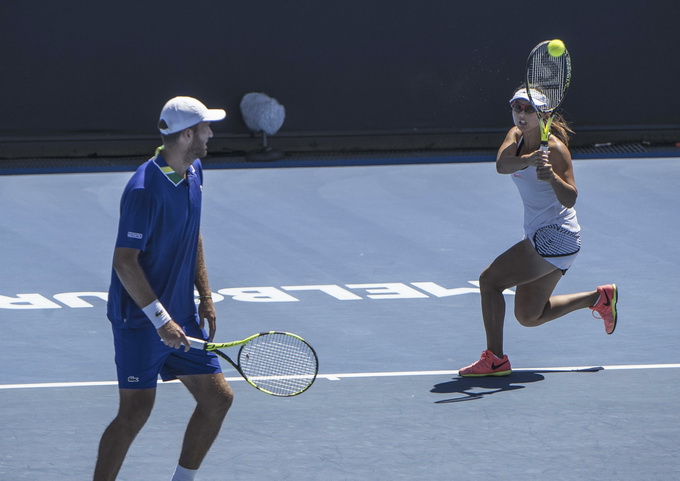  双打组合默契十足，携手斩获大满贯冠军