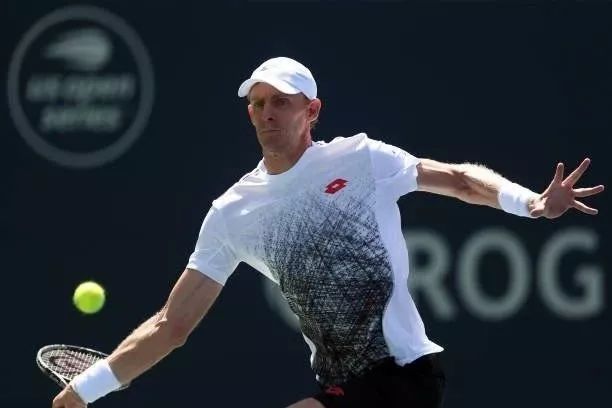  西西帕斯双误憾失赛点遭逆转