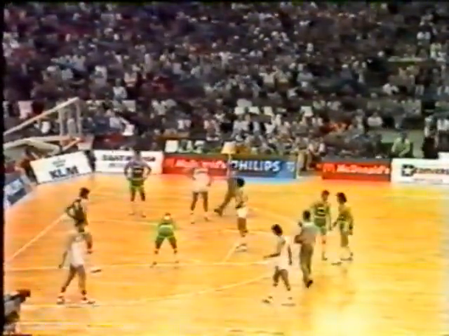  欧洲篮球冠军联赛，皇马加时击败巴萨