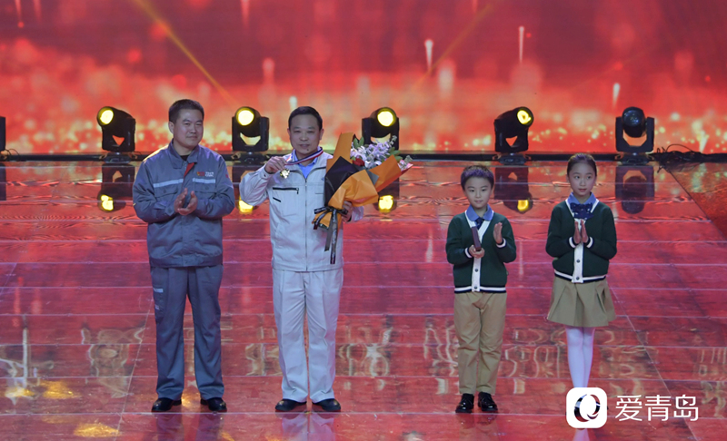  老队长告别战圆满，温情画面感动全场